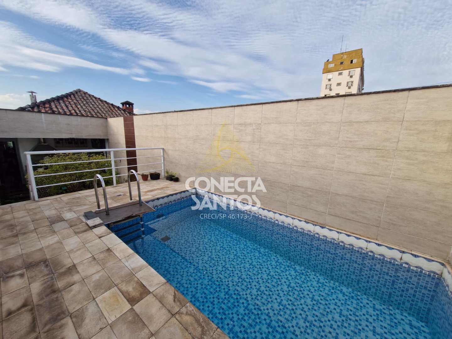 Casa à venda e aluguel com 3 quartos, 250m² - Foto 8