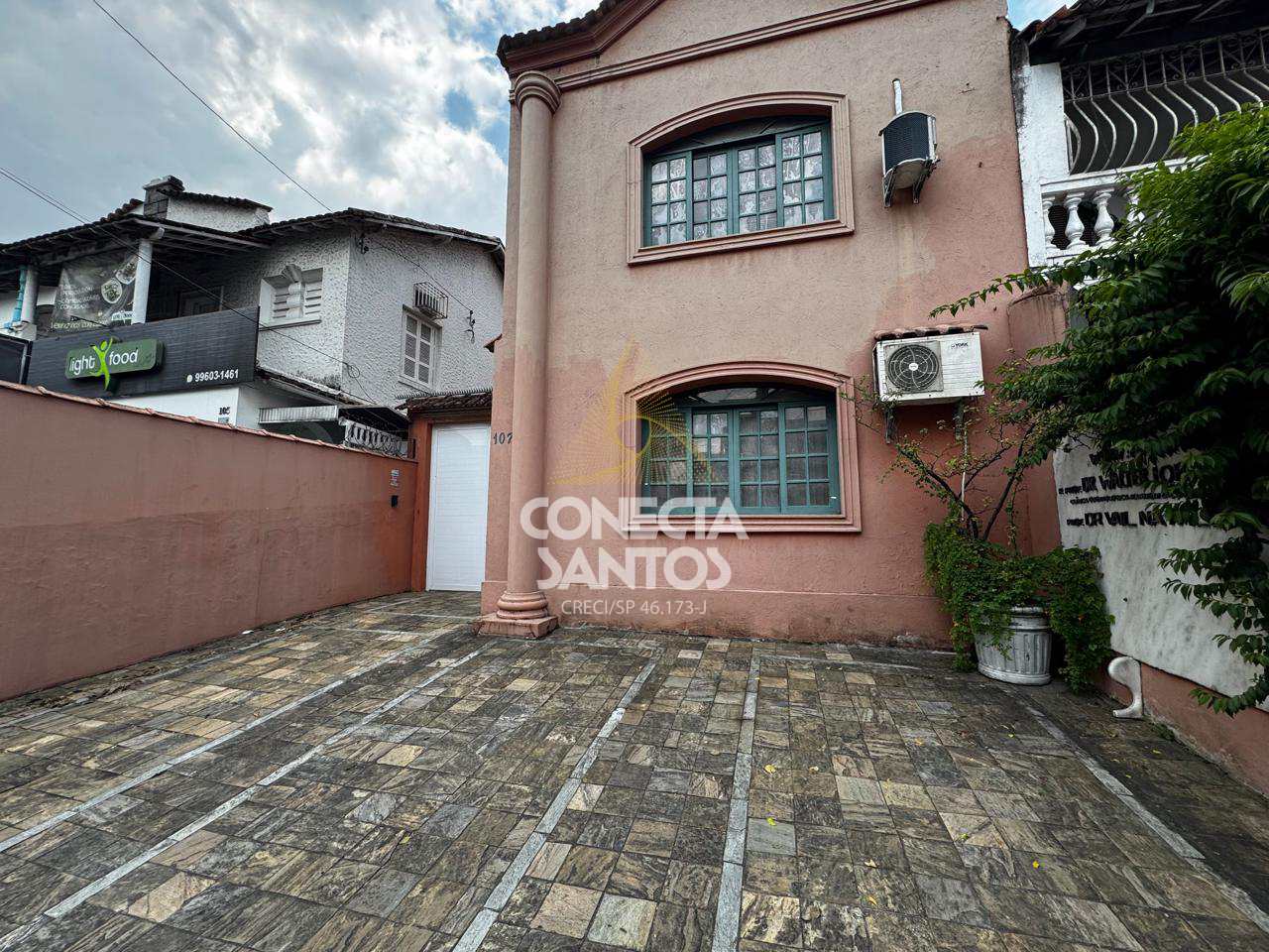Sobrado à venda e aluguel com 7 quartos, 300m² - Foto 2