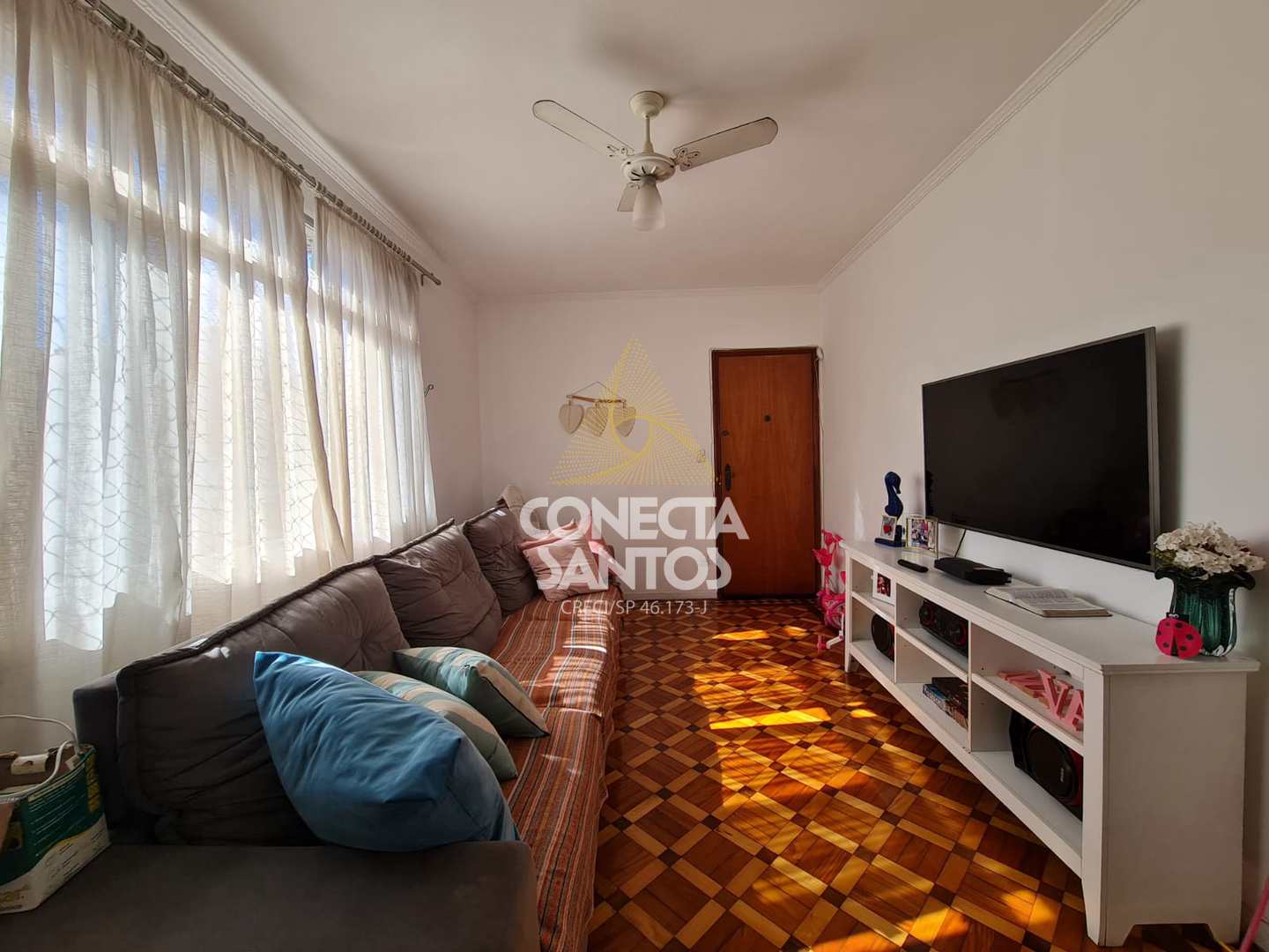 Apartamento à venda com 2 quartos, 72m² - Foto 2