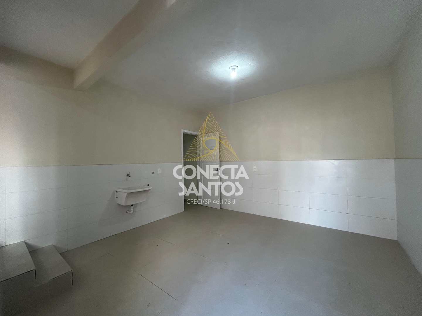 Casa para alugar com 2 quartos, 90m² - Foto 1