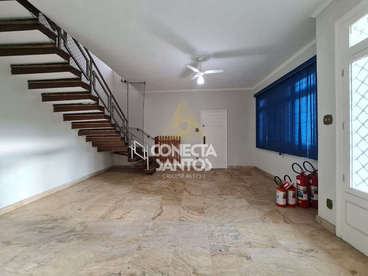Casa para alugar com 1 quarto, 320m² - Foto 1