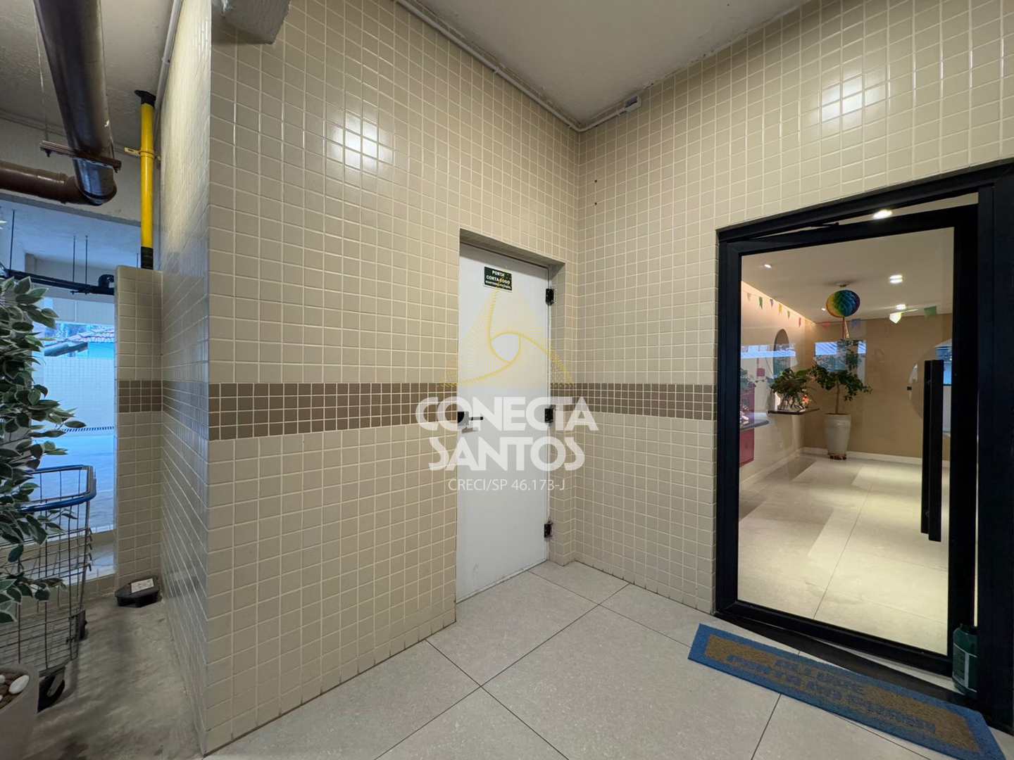 Apartamento à venda e aluguel com 2 quartos, 65m² - Foto 32