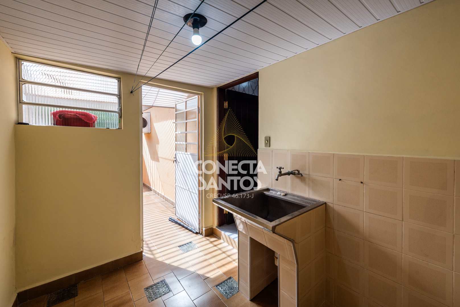 Casa à venda e aluguel com 3 quartos, 178m² - Foto 47