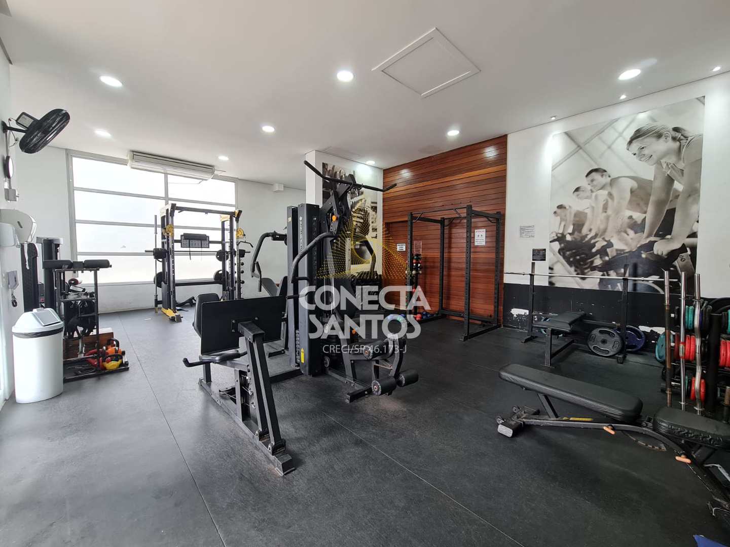 Apartamento para alugar com 2 quartos, 80m² - Foto 42