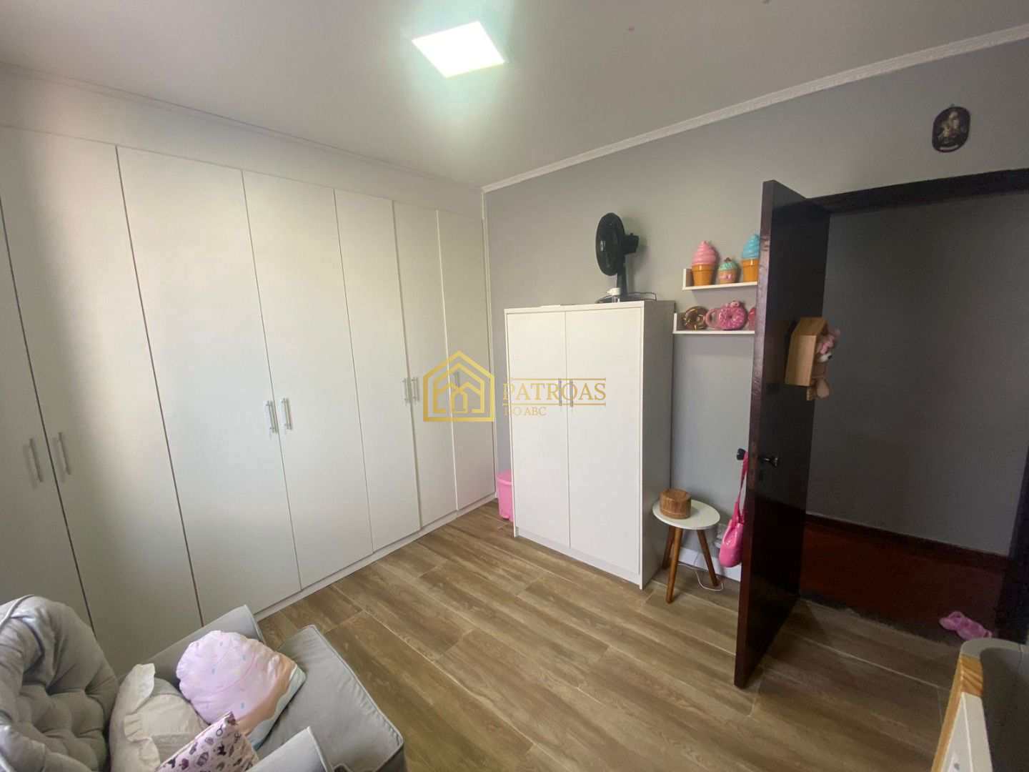 Casa à venda com 5 quartos, 298m² - Foto 14