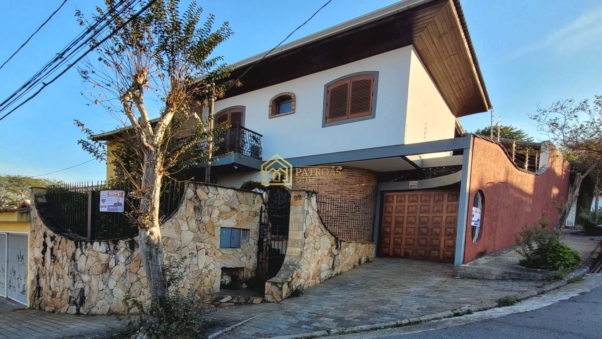 Sobrado à venda com 3 quartos, 239m² - Foto 2