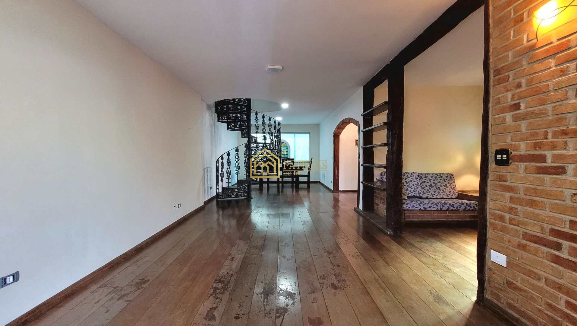 Sobrado à venda com 3 quartos, 239m² - Foto 4