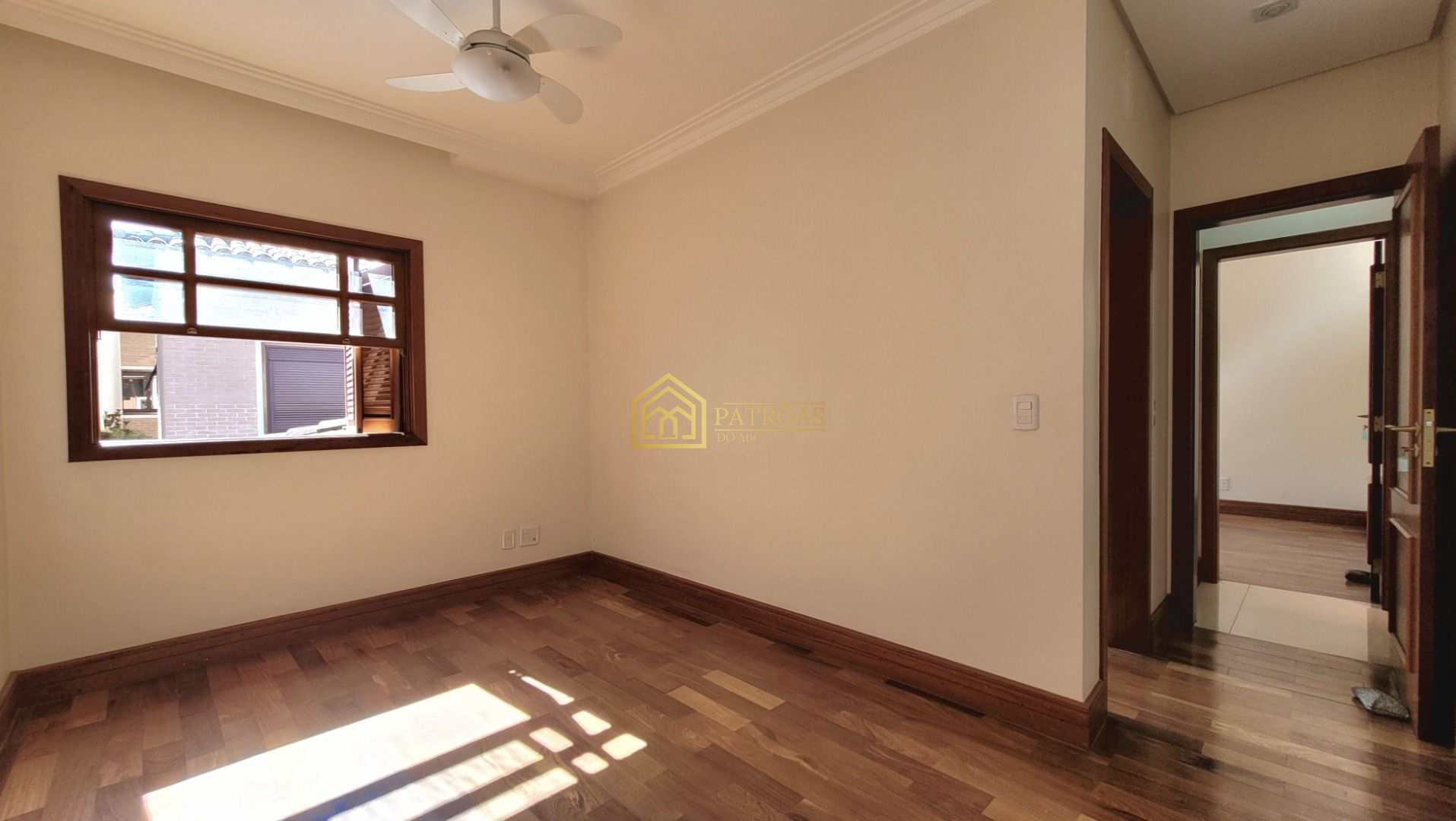 Casa à venda com 4 quartos, 470m² - Foto 37