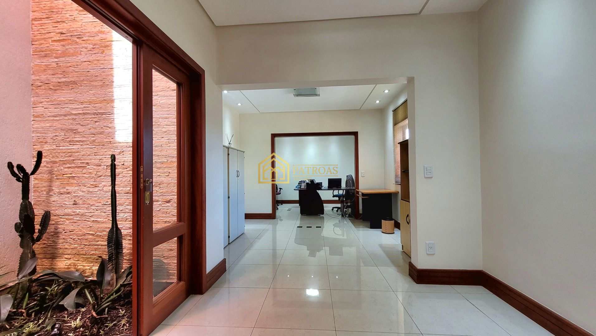 Casa à venda com 4 quartos, 470m² - Foto 9