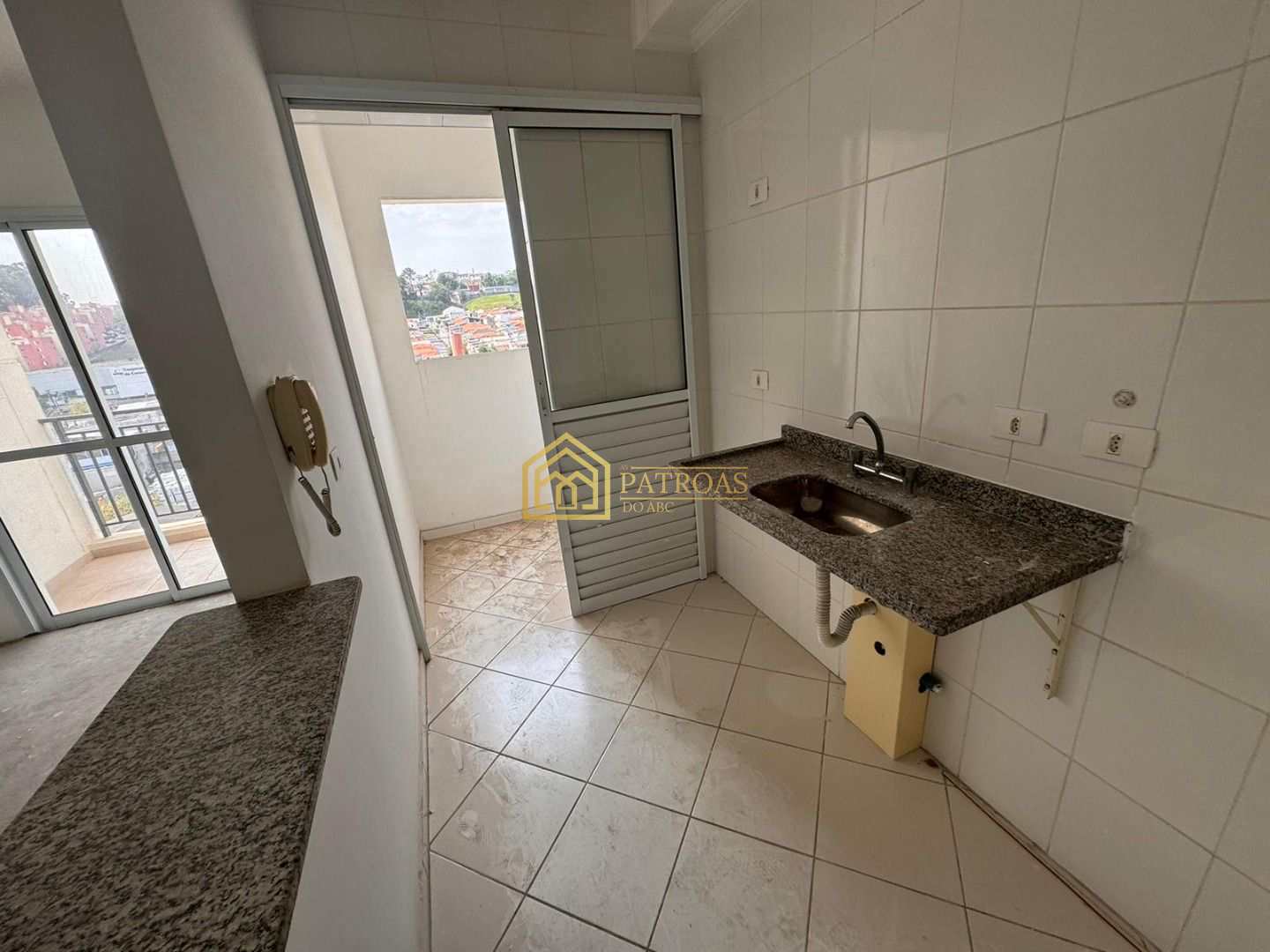 Apartamento à venda com 3 quartos, 63m² - Foto 15