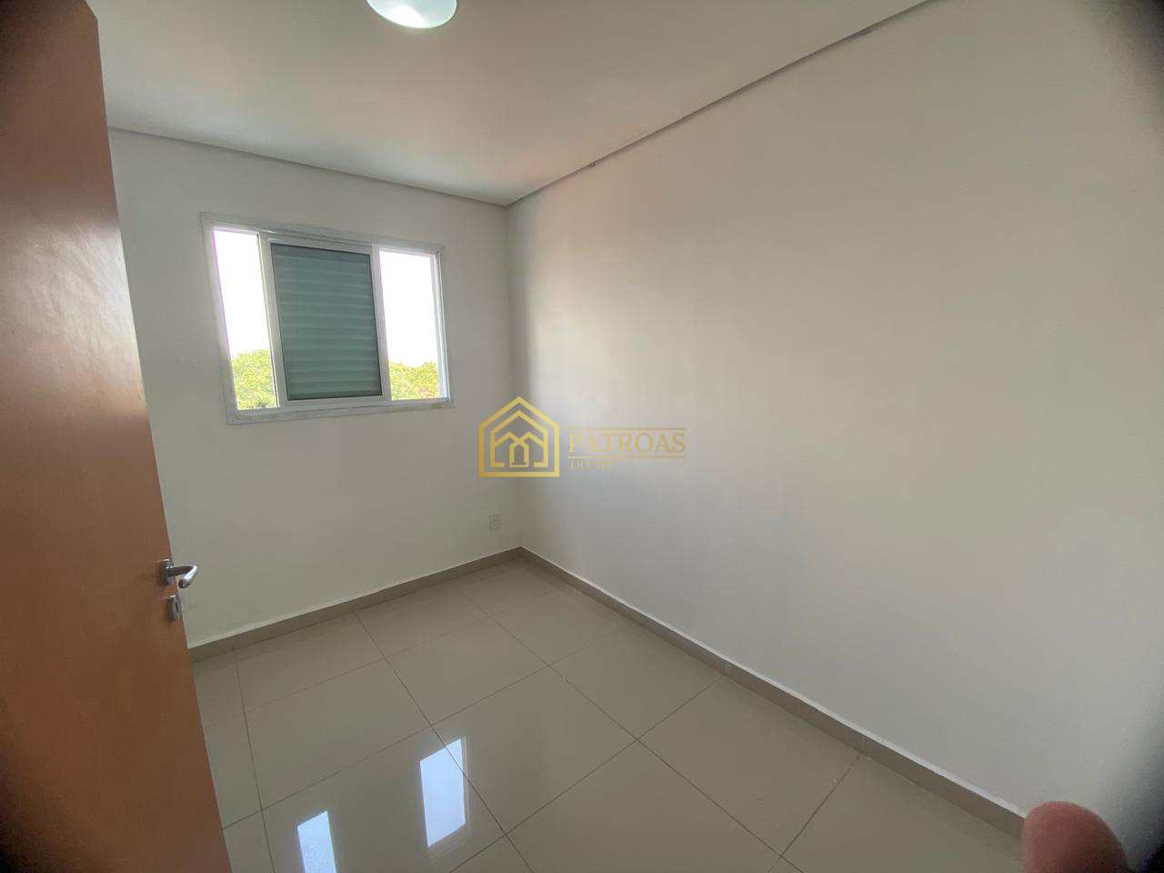 Apartamento à venda com 2 quartos, 64m² - Foto 20