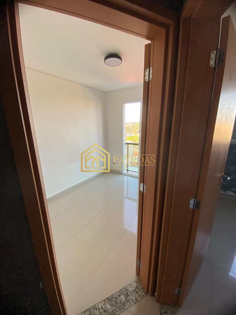 Apartamento à venda com 2 quartos, 64m² - Foto 19