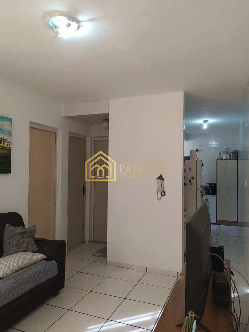 Apartamento à venda com 2 quartos, 45m² - Foto 2