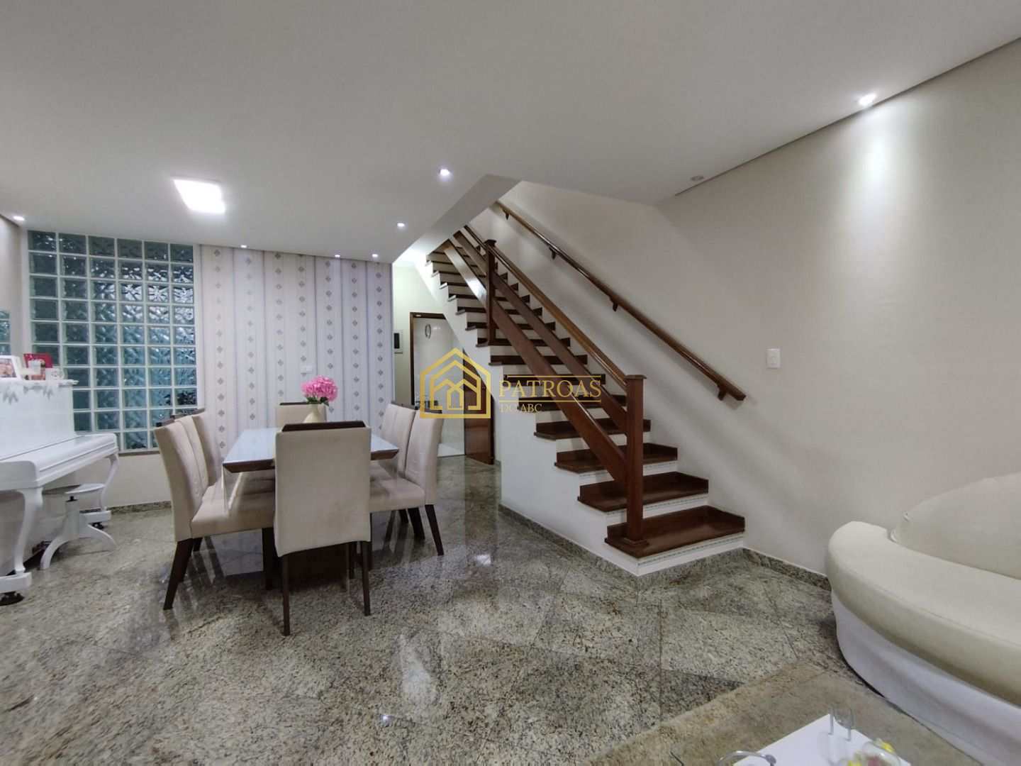 Sobrado à venda com 3 quartos, 250m² - Foto 48