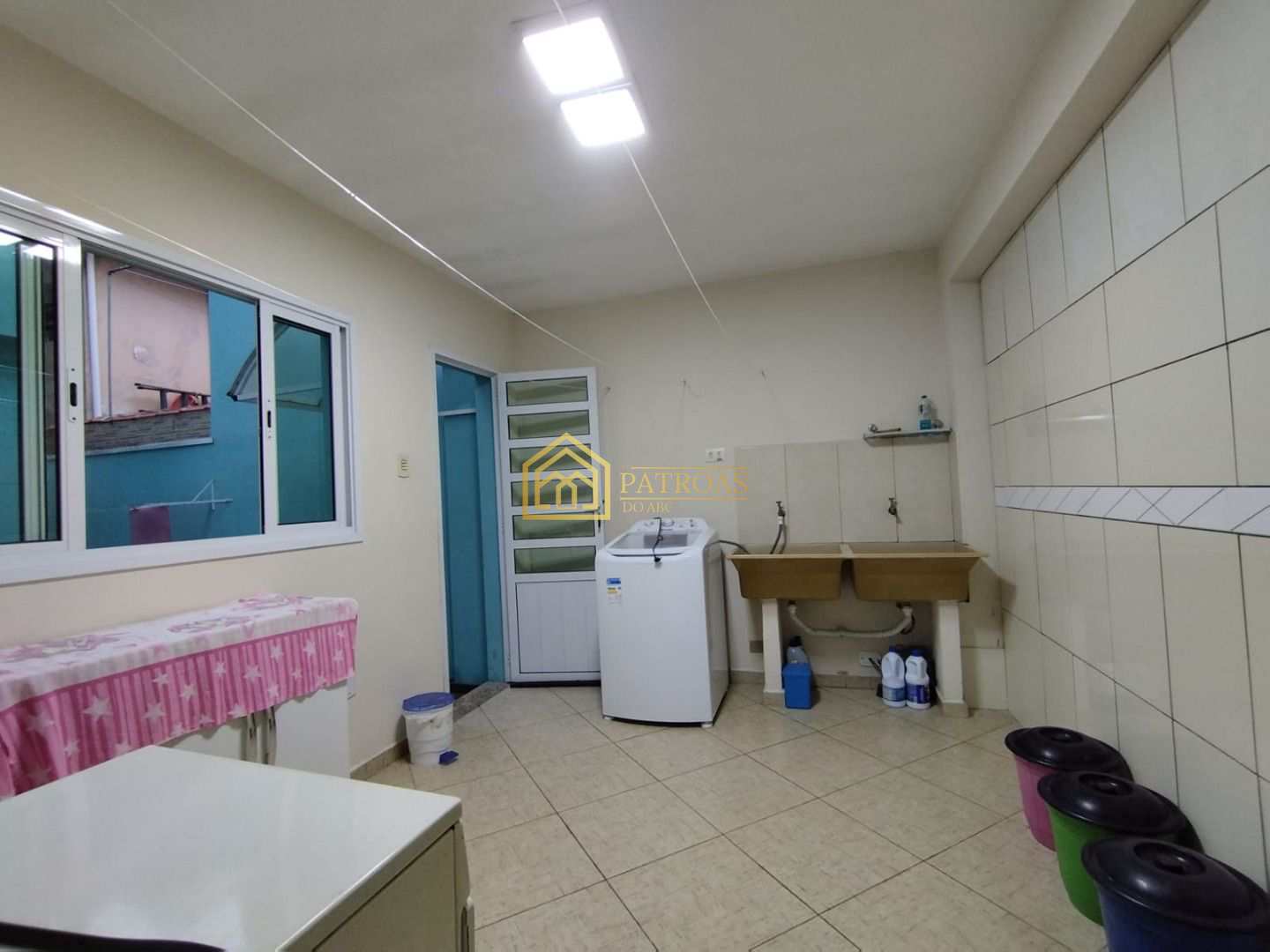 Sobrado à venda com 3 quartos, 250m² - Foto 14