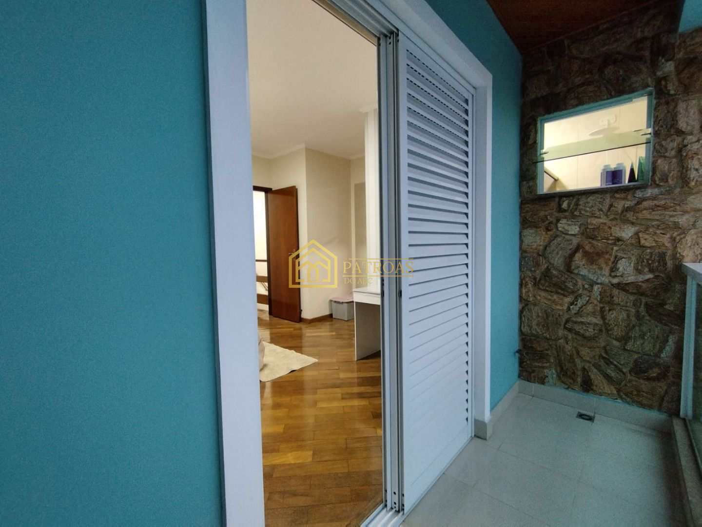 Sobrado à venda com 3 quartos, 250m² - Foto 4