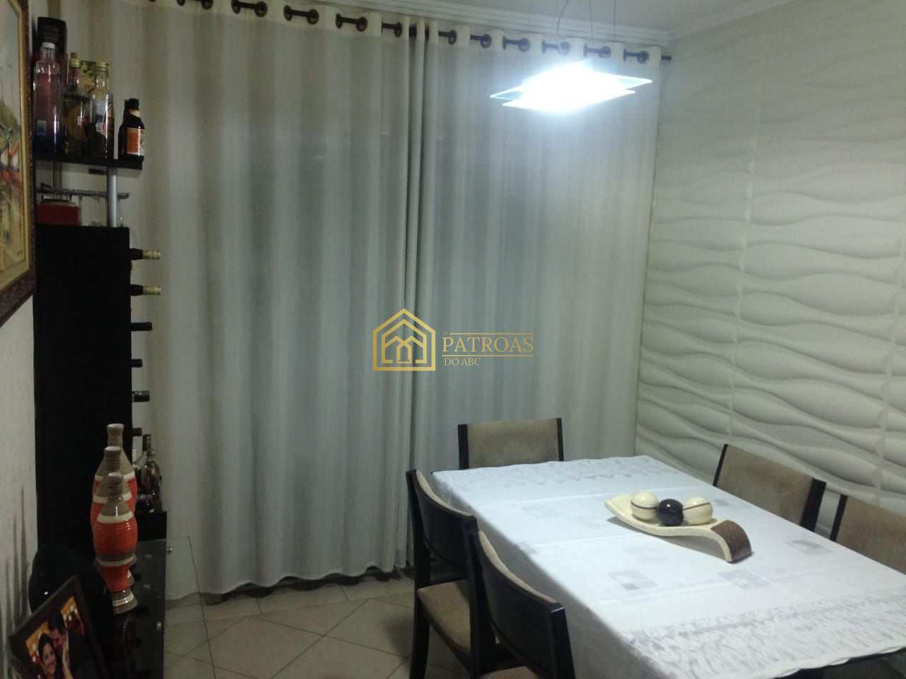 Sobrado à venda com 3 quartos, 190m² - Foto 1