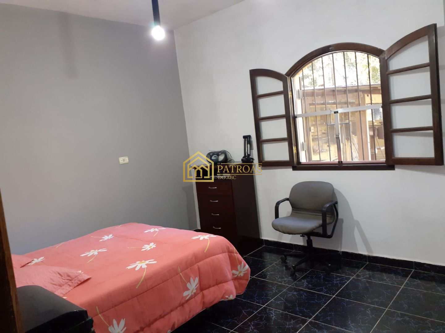 Casa à venda com 2 quartos, 155m² - Foto 16