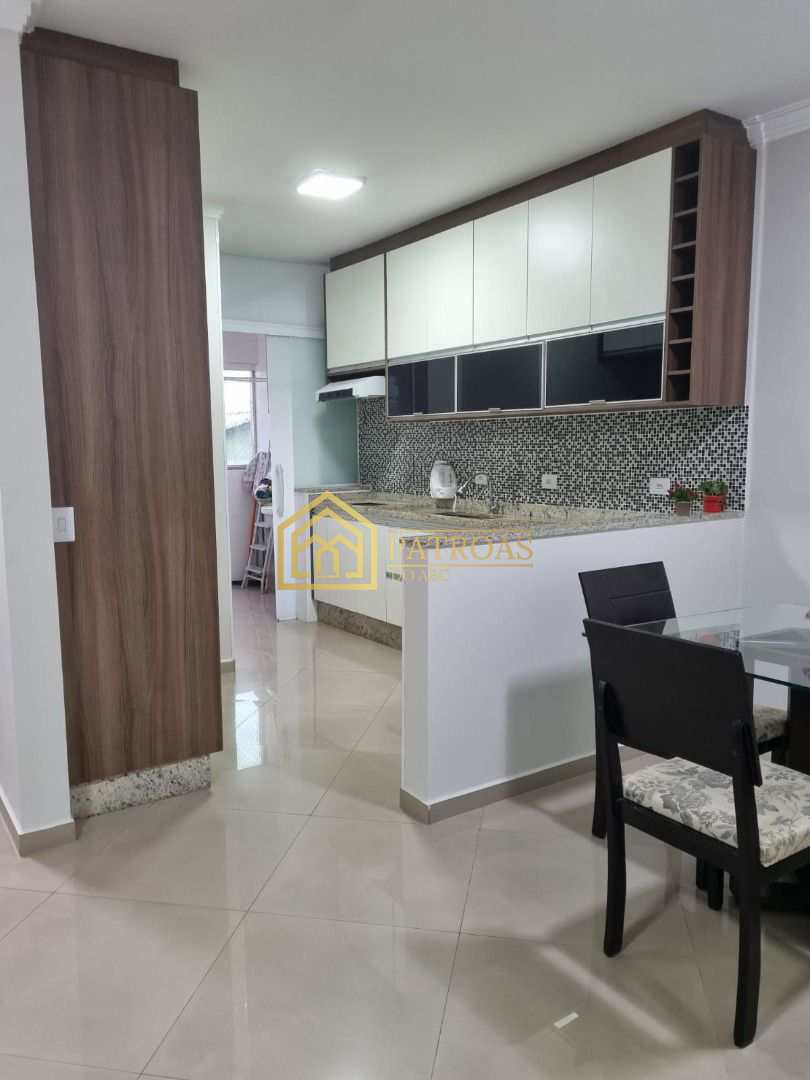 Apartamento à venda com 2 quartos, 62m² - Foto 13