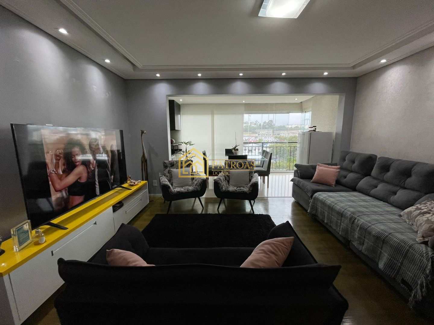 Apartamento à venda com 2 quartos, 81m² - Foto 5