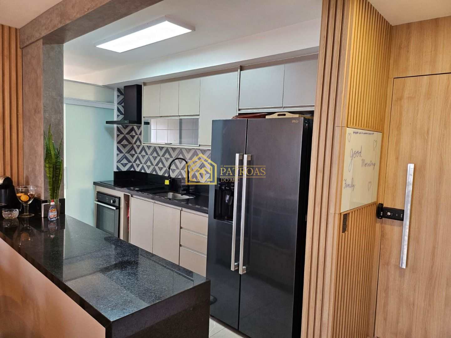 Apartamento à venda com 3 quartos, 115m² - Foto 3