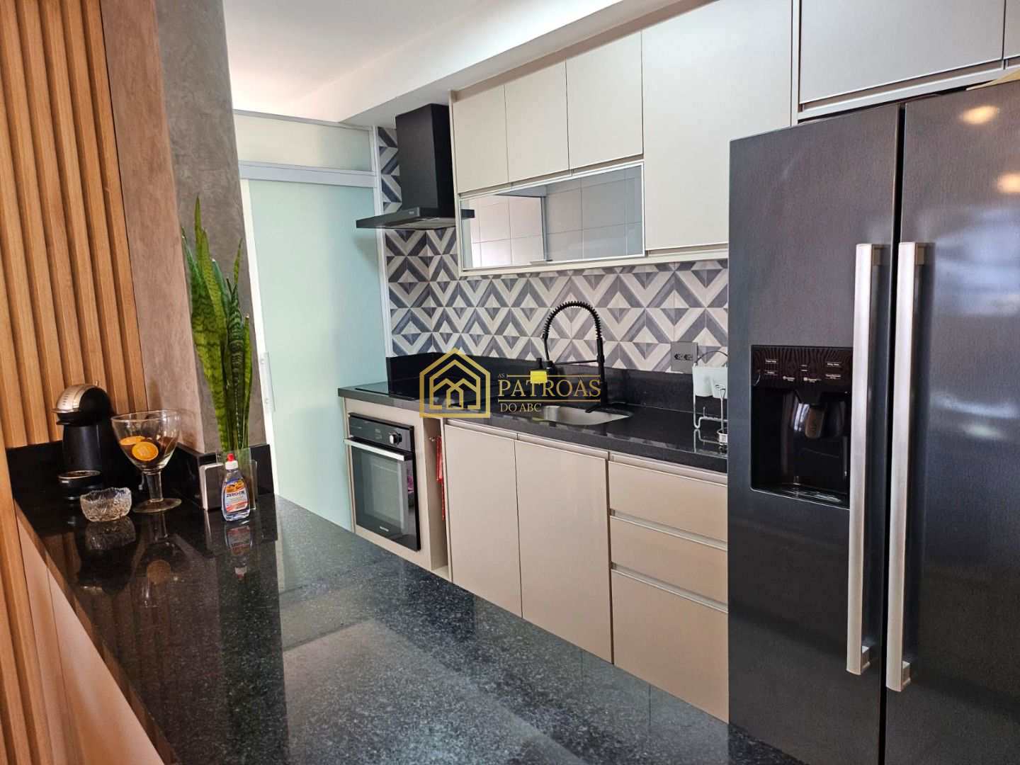 Apartamento à venda com 3 quartos, 115m² - Foto 4