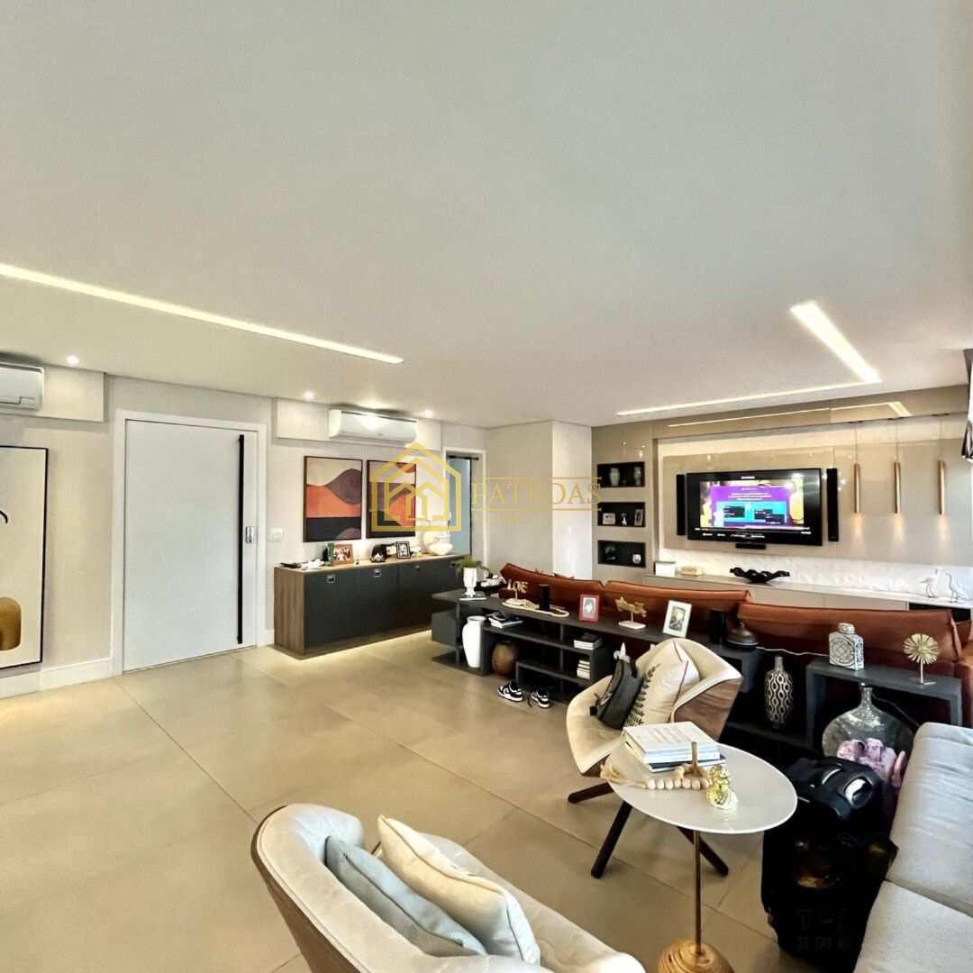 Apartamento à venda com 3 quartos, 237m² - Foto 7