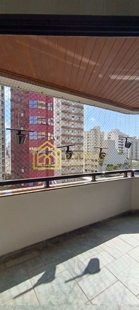 Apartamento à venda com 3 quartos, 156m² - Foto 4