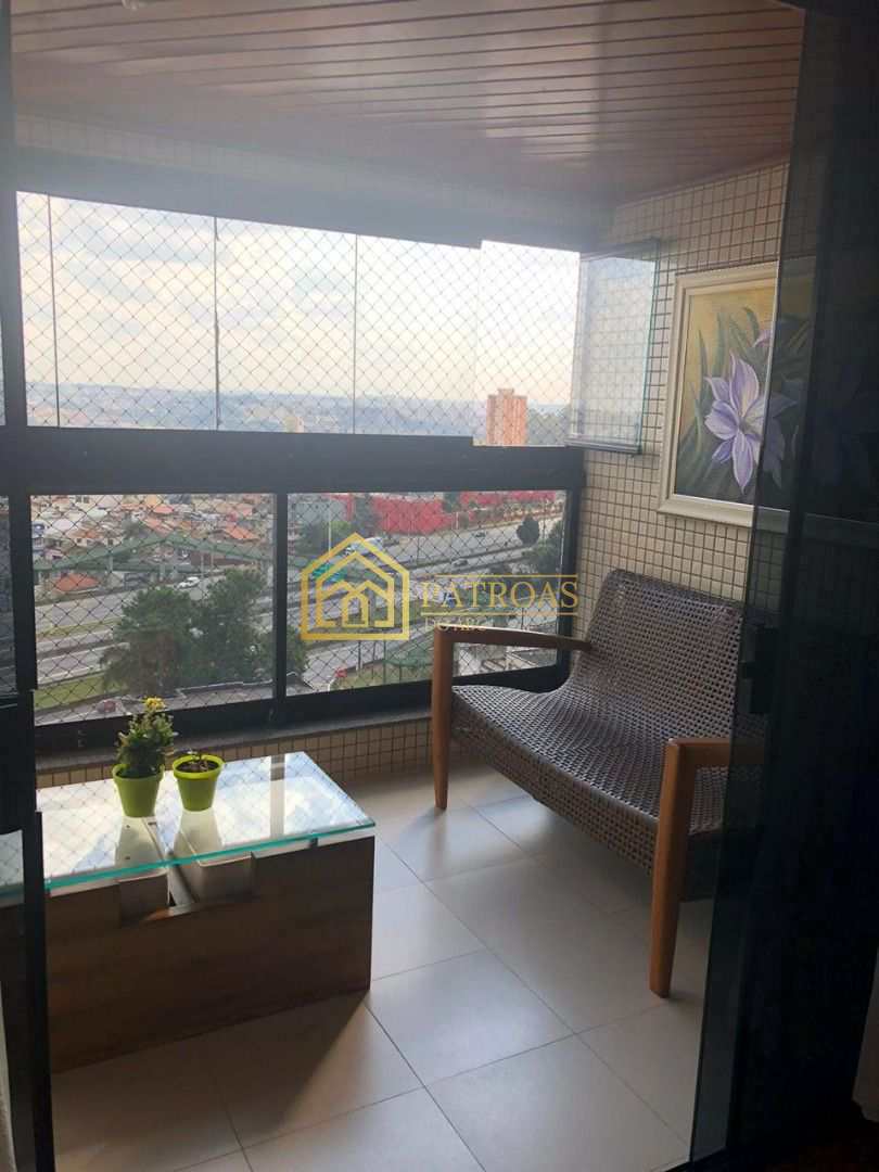 Apartamento à venda com 3 quartos, 206m² - Foto 13