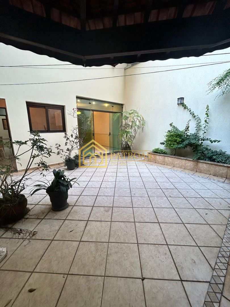 Sobrado à venda com 3 quartos, 291m² - Foto 36