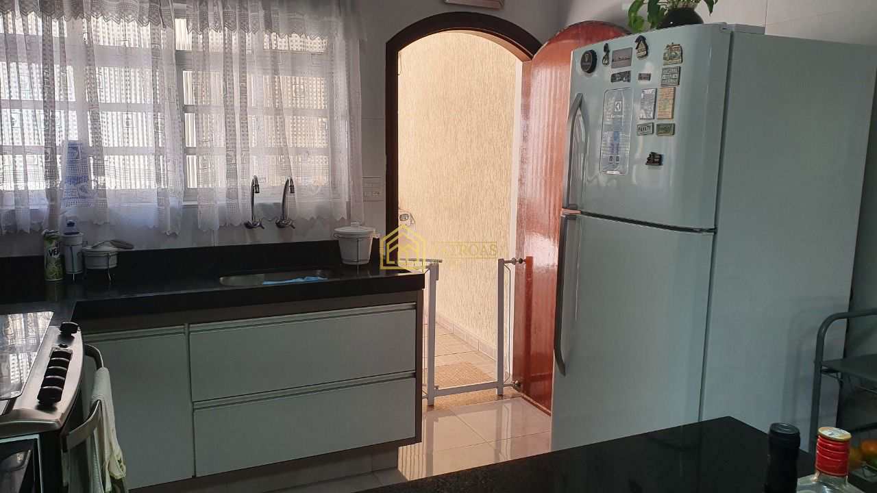 Sobrado à venda com 3 quartos, 185m² - Foto 13