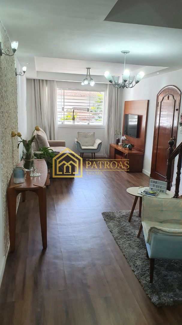 Sobrado à venda com 3 quartos, 185m² - Foto 1