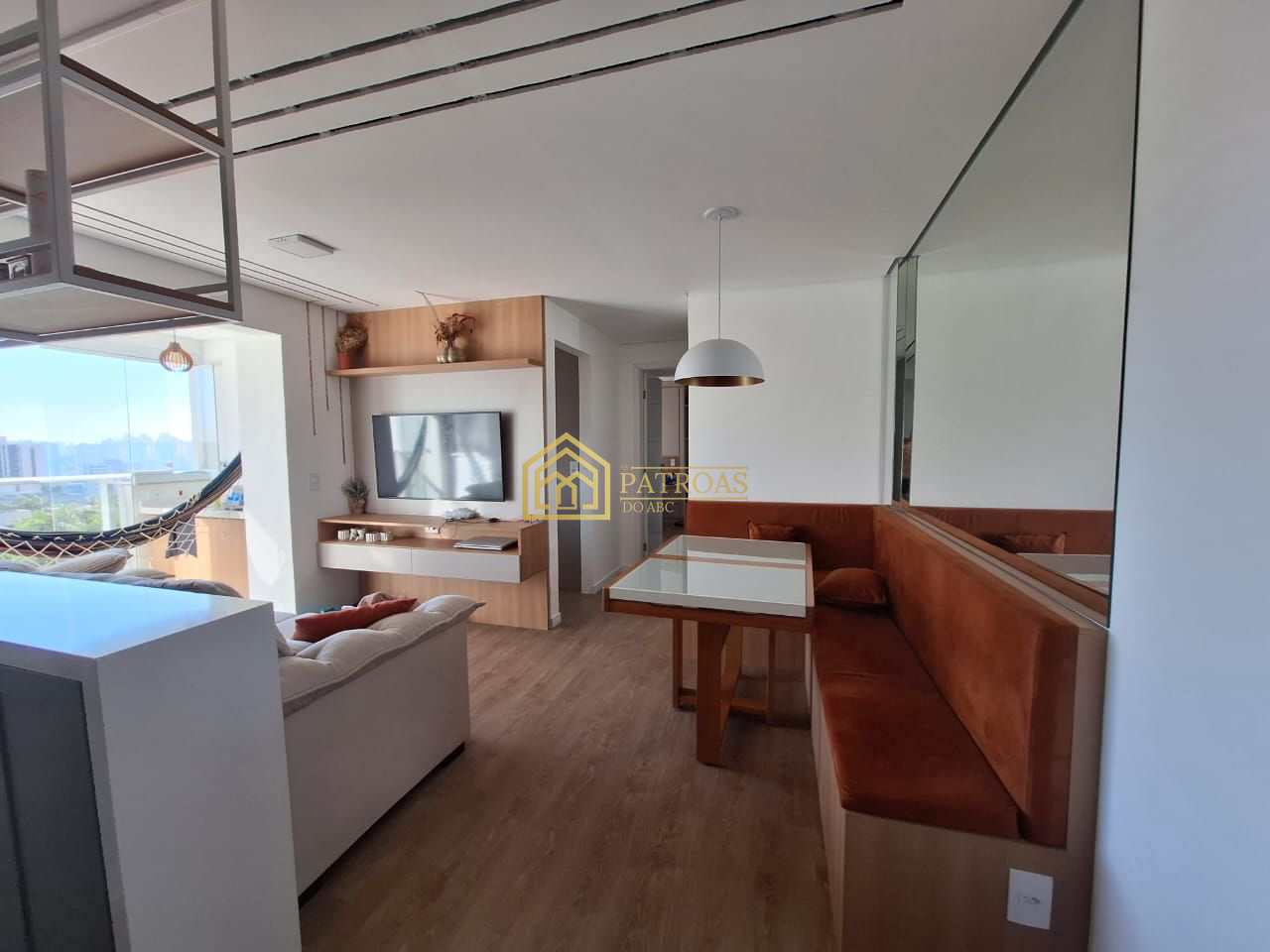 Apartamento à venda com 2 quartos, 55m² - Foto 1