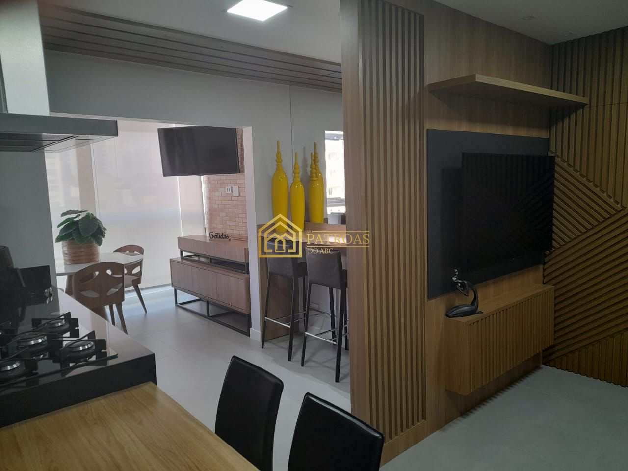 Apartamento à venda com 2 quartos, 72m² - Foto 1