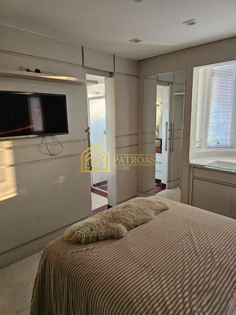 Apartamento para alugar com 4 quartos, 140m² - Foto 16