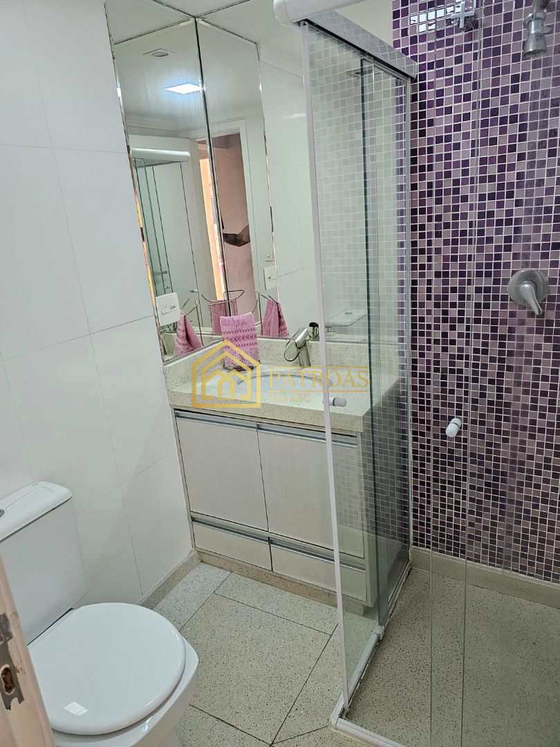 Apartamento para alugar com 4 quartos, 140m² - Foto 11