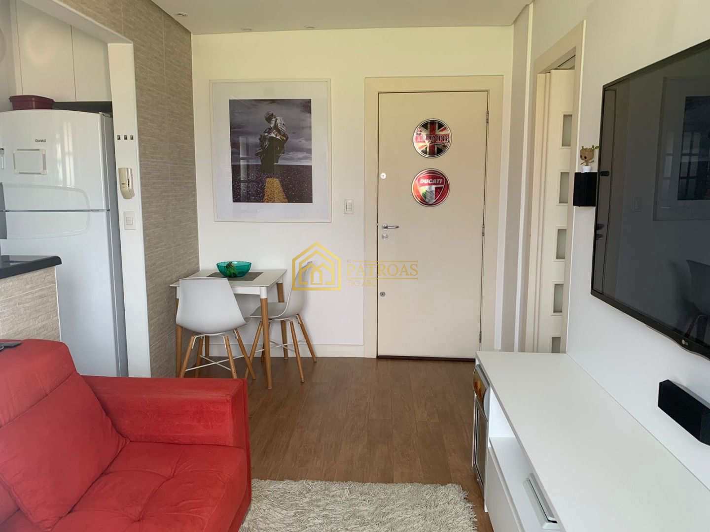 Apartamento à venda com 1 quarto, 44m² - Foto 2