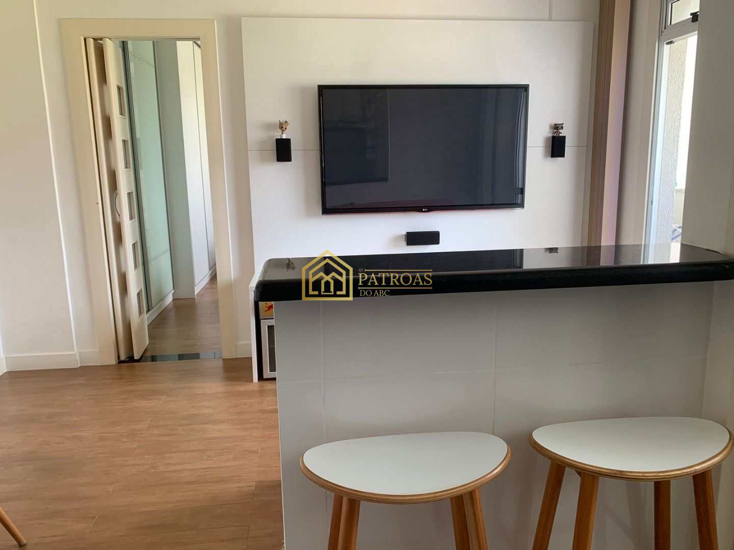 Apartamento à venda com 1 quarto, 44m² - Foto 3