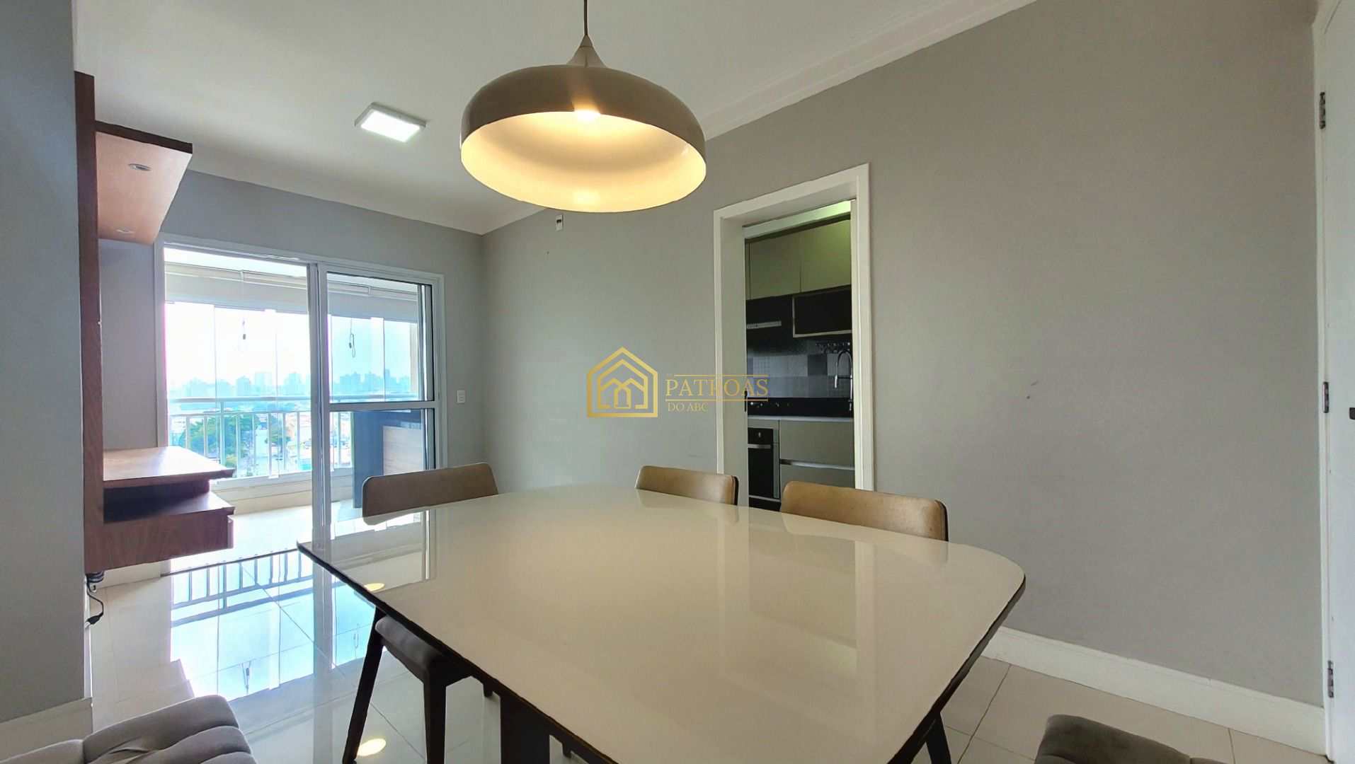 Apartamento à venda com 2 quartos, 77m² - Foto 4