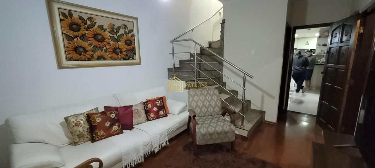 Sobrado à venda com 3 quartos, 208m² - Foto 2