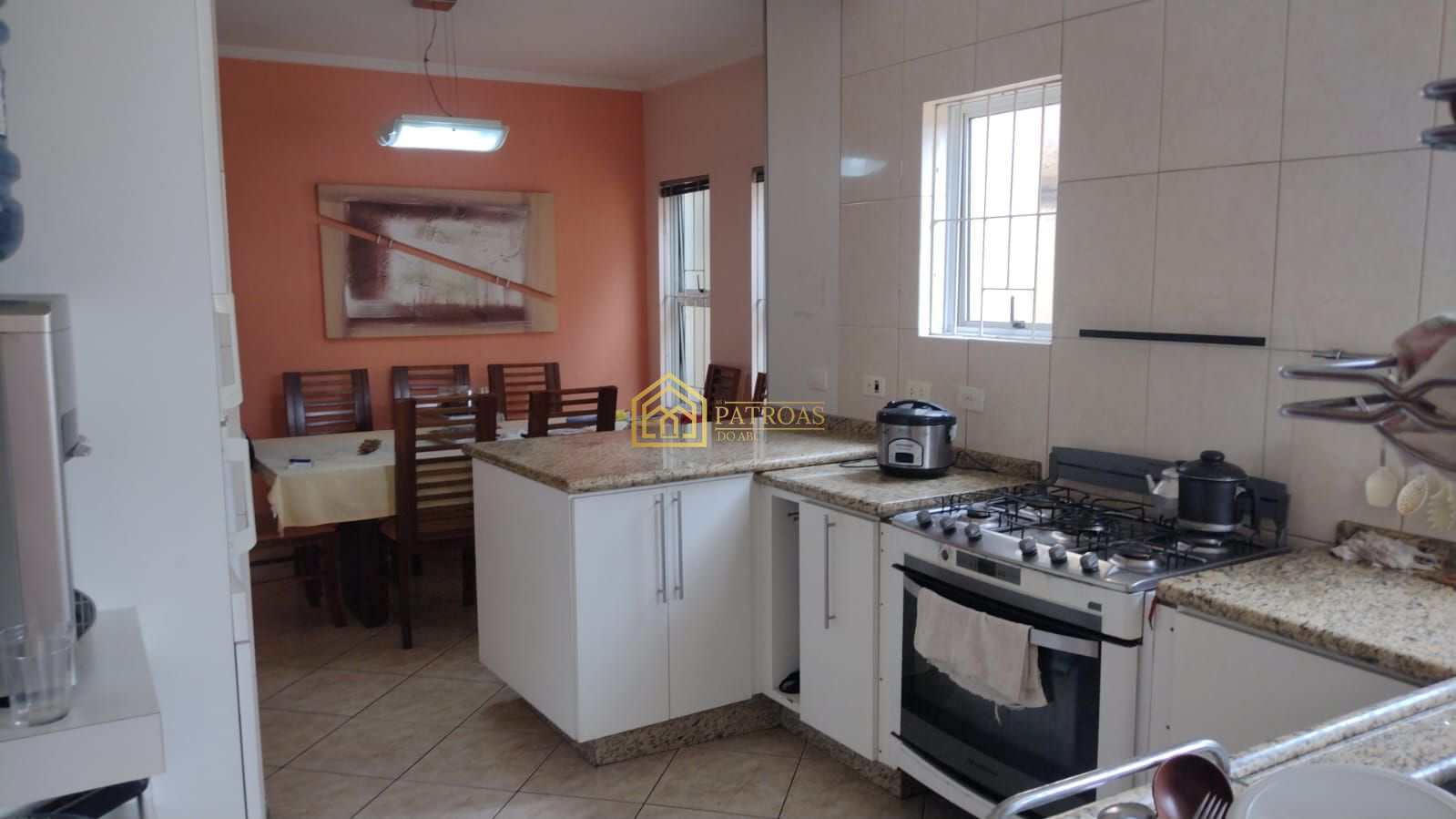 Sobrado à venda com 4 quartos, 250m² - Foto 4