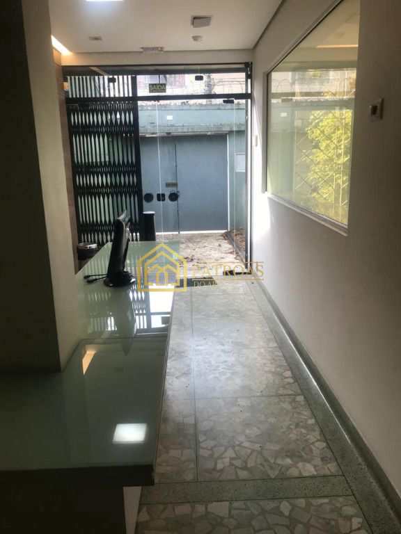 Sobrado para alugar com 4 quartos, 220m² - Foto 13