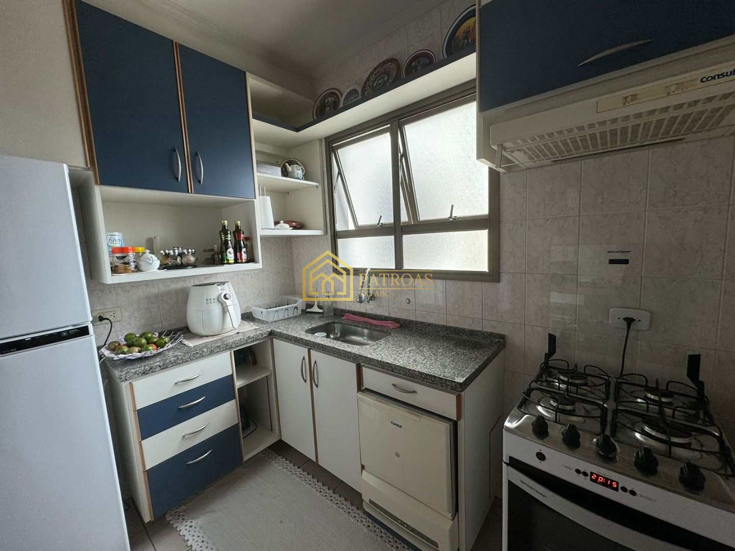 Apartamento à venda com 2 quartos, 64m² - Foto 8