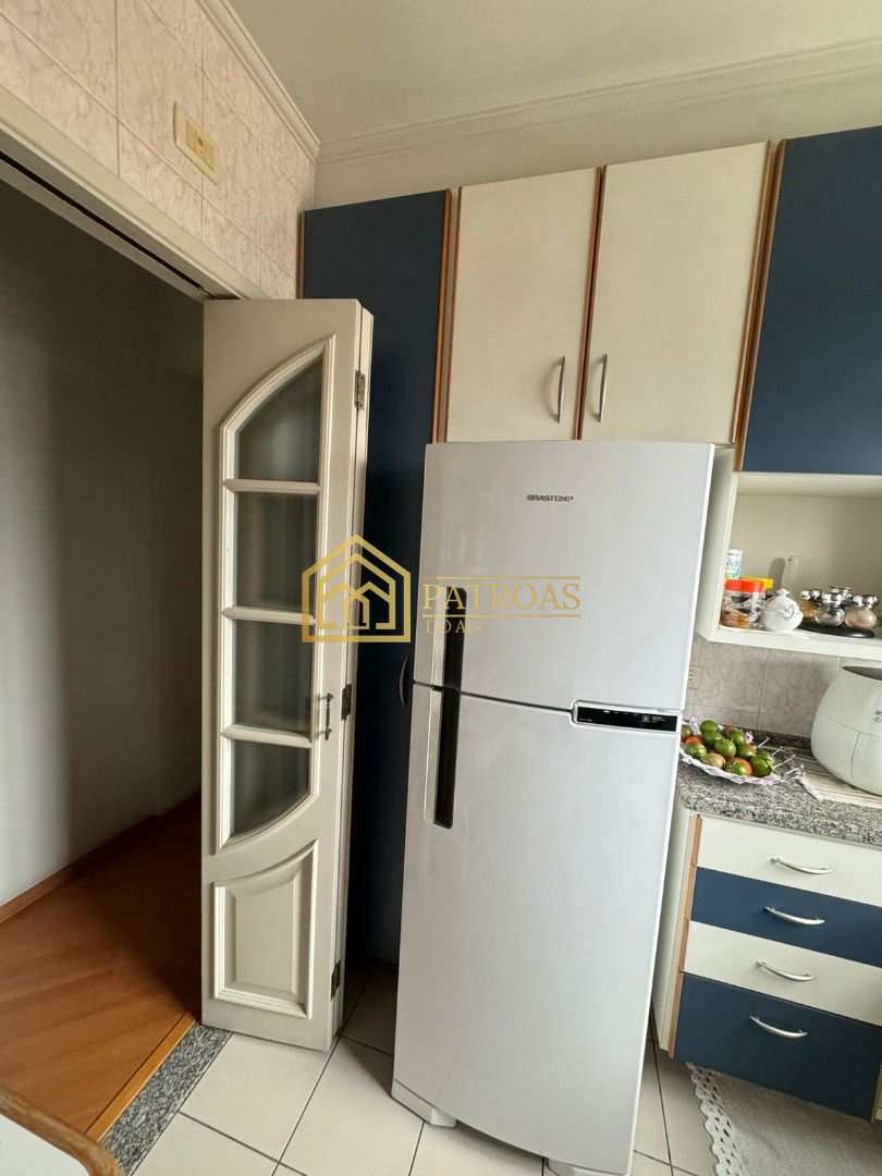 Apartamento à venda com 2 quartos, 64m² - Foto 10