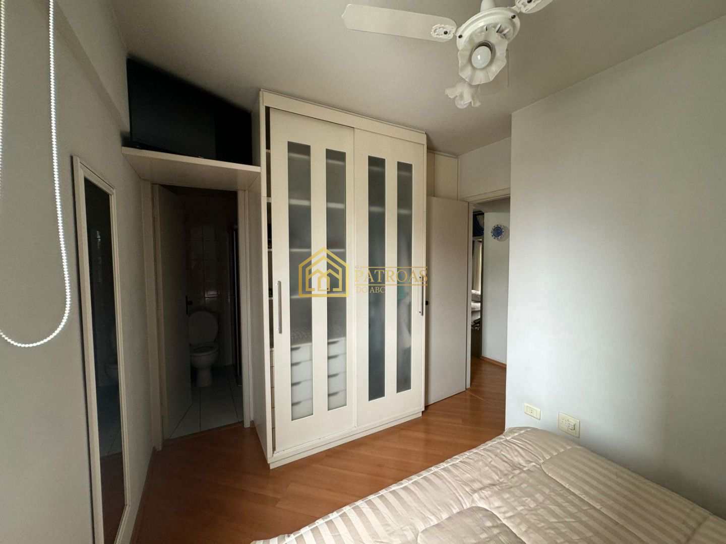 Apartamento à venda com 2 quartos, 64m² - Foto 19