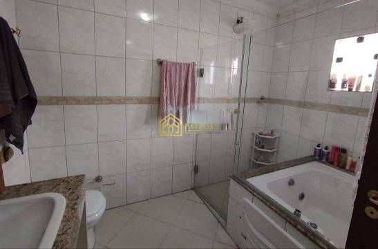 Sobrado à venda com 4 quartos, 250m² - Foto 10