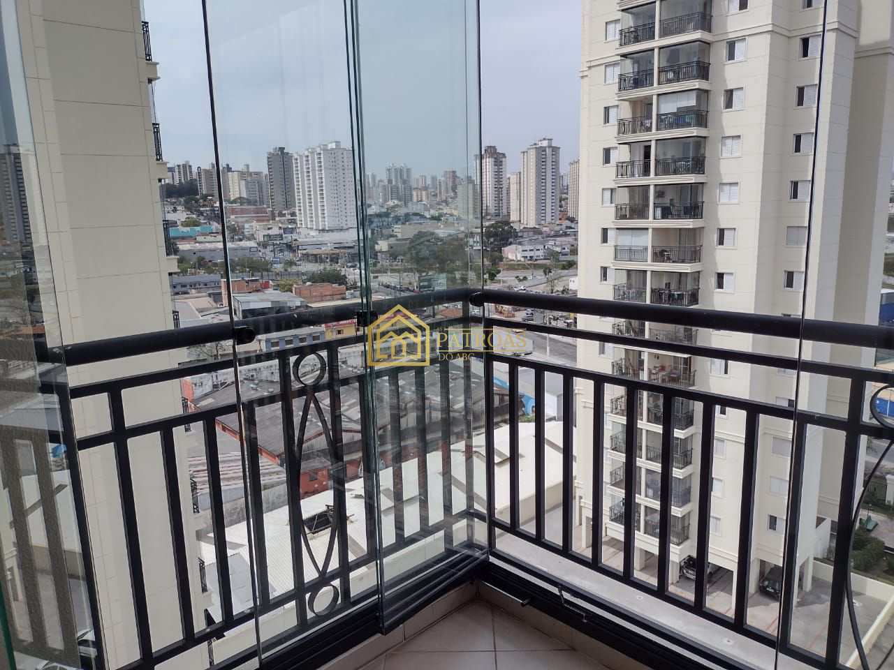 Apartamento à venda com 3 quartos, 70m² - Foto 2