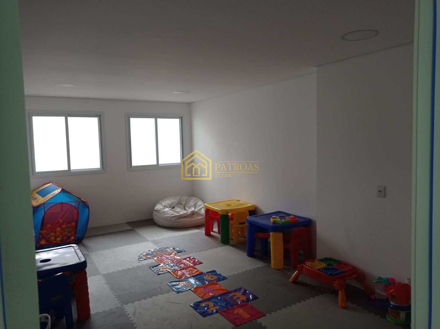 Apartamento à venda com 2 quartos, 63m² - Foto 26