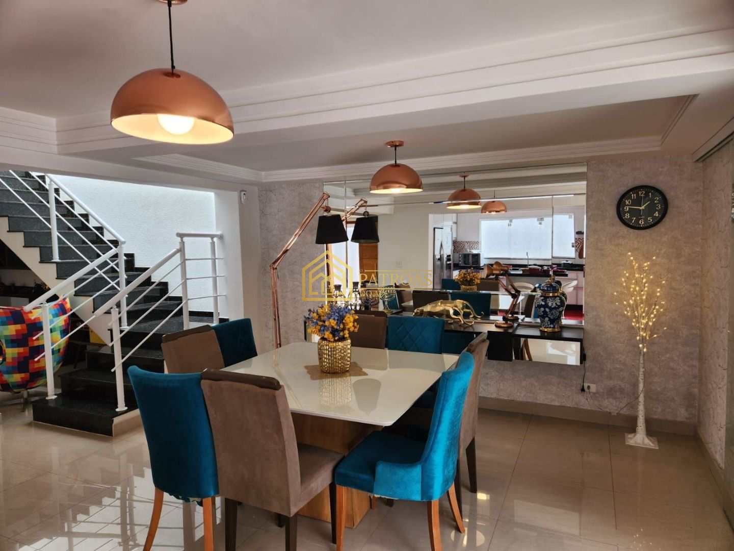 Sobrado à venda e aluguel com 3 quartos, 455m² - Foto 1