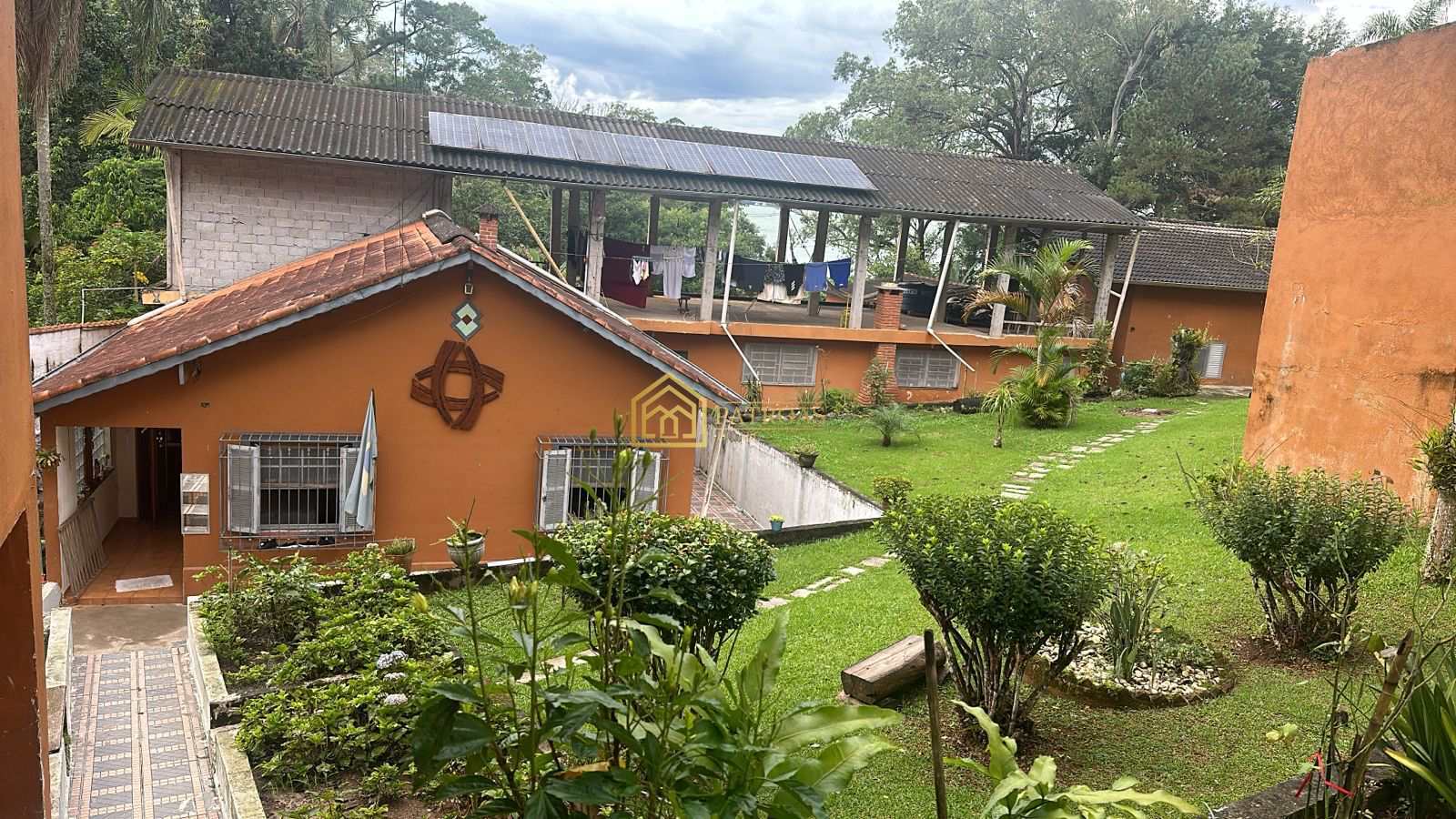 Fazenda à venda com 4 quartos, 310m² - Foto 1